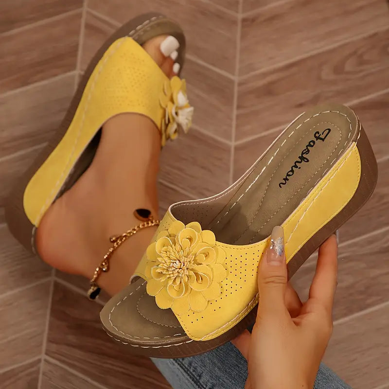 Belle™ - Orthopaedic Sandals with Floral Pattern
