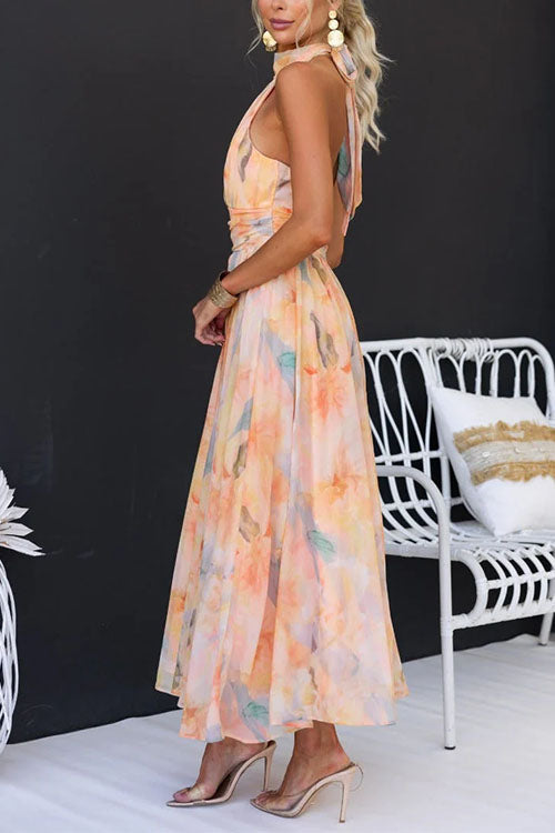 Aurora™ - Elegant Maxi Dress with Halterneck and Watercolour Print