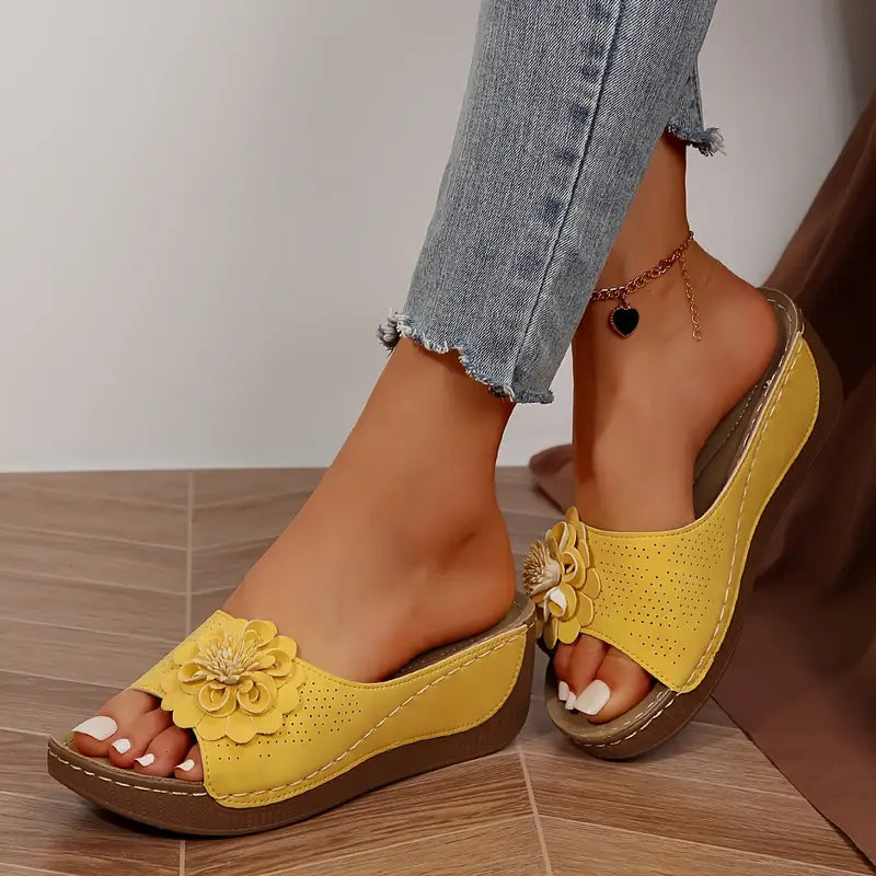 Belle™ - Orthopaedic Sandals with Floral Pattern
