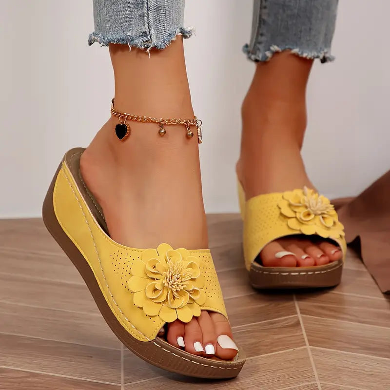Belle™ - Orthopaedic Sandals with Floral Pattern