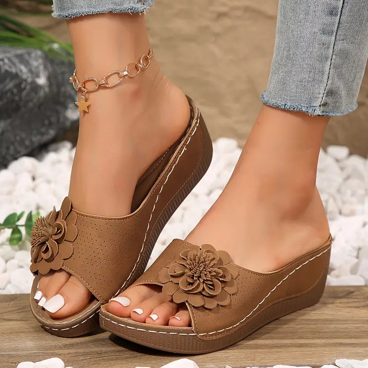 Belle™ - Orthopaedic Sandals with Floral Pattern