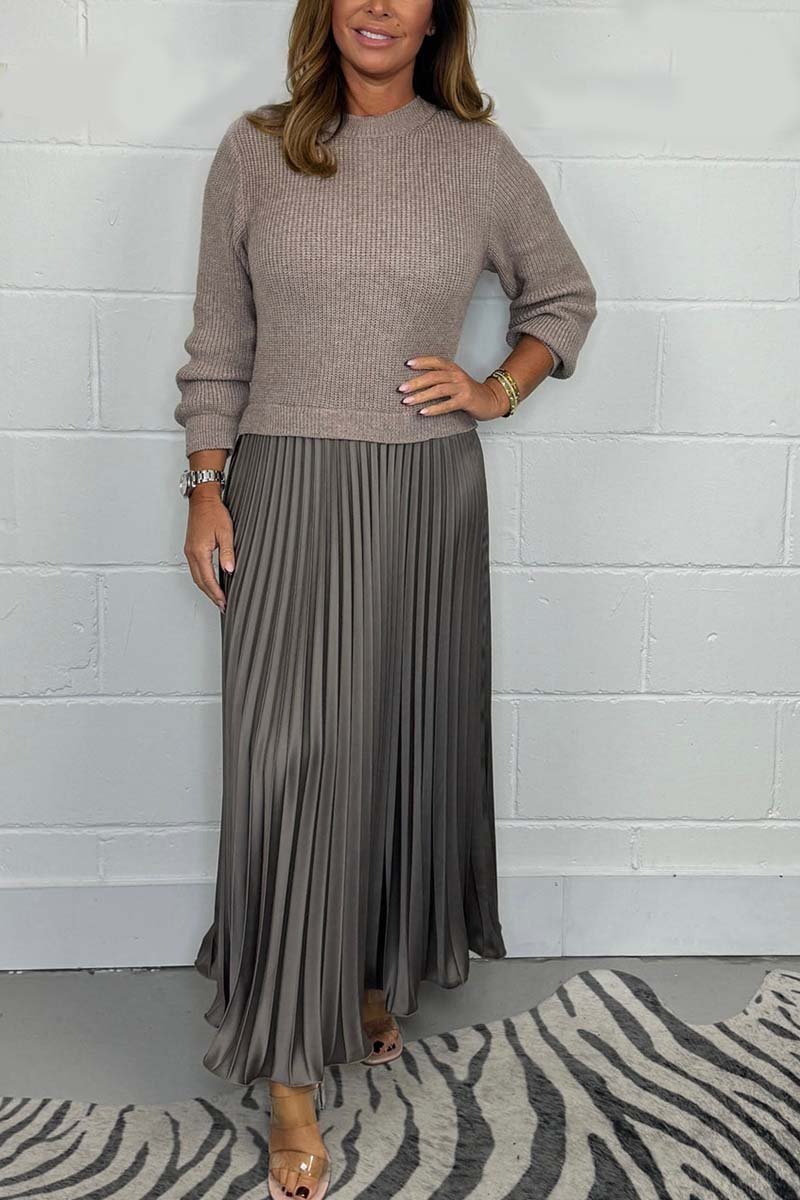 Dorotea - Long Pullover with Pleated Skirt