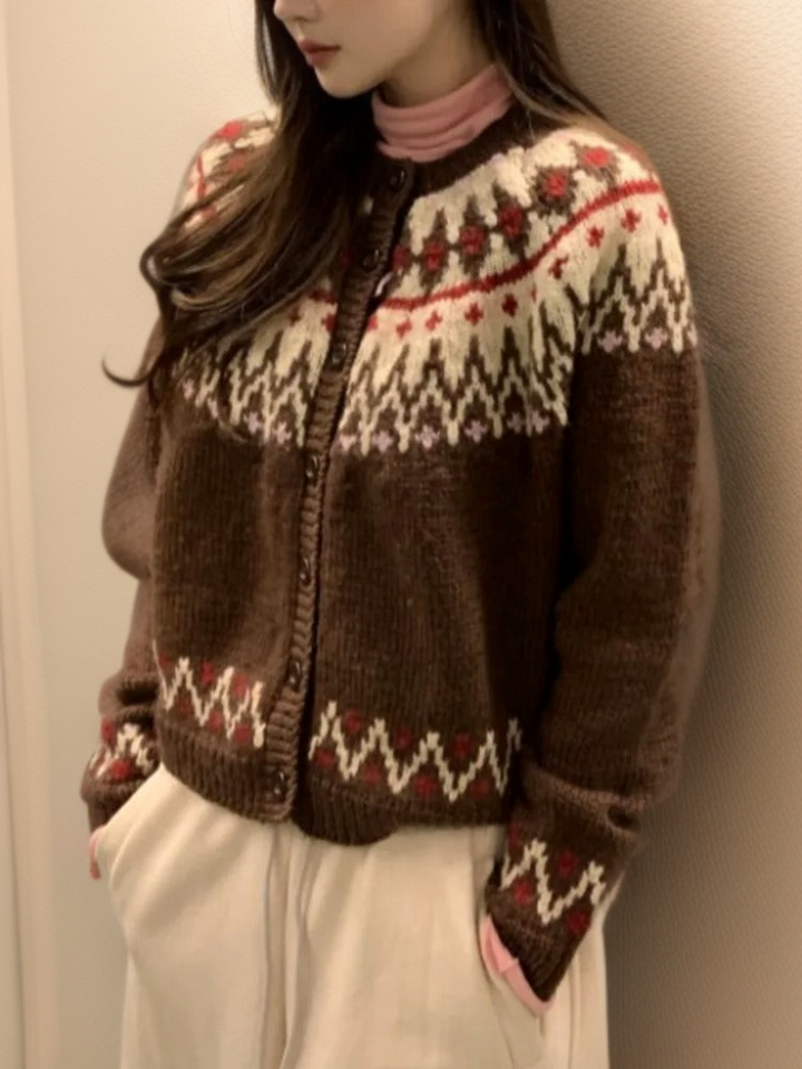 Alia | Stylish Vintage Sweater