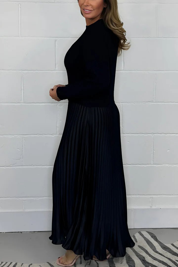 Dorotea - Long Pullover with Pleated Skirt